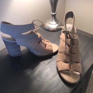 Hinge Heels